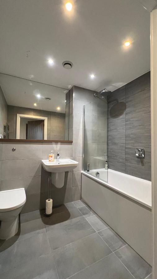 Stunning Manchester City Centre Apartment! Ideal For Small Groups Ngoại thất bức ảnh